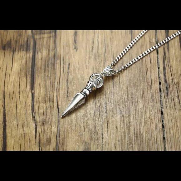 Silver Dagger Nacklace - Picture 2 of 4